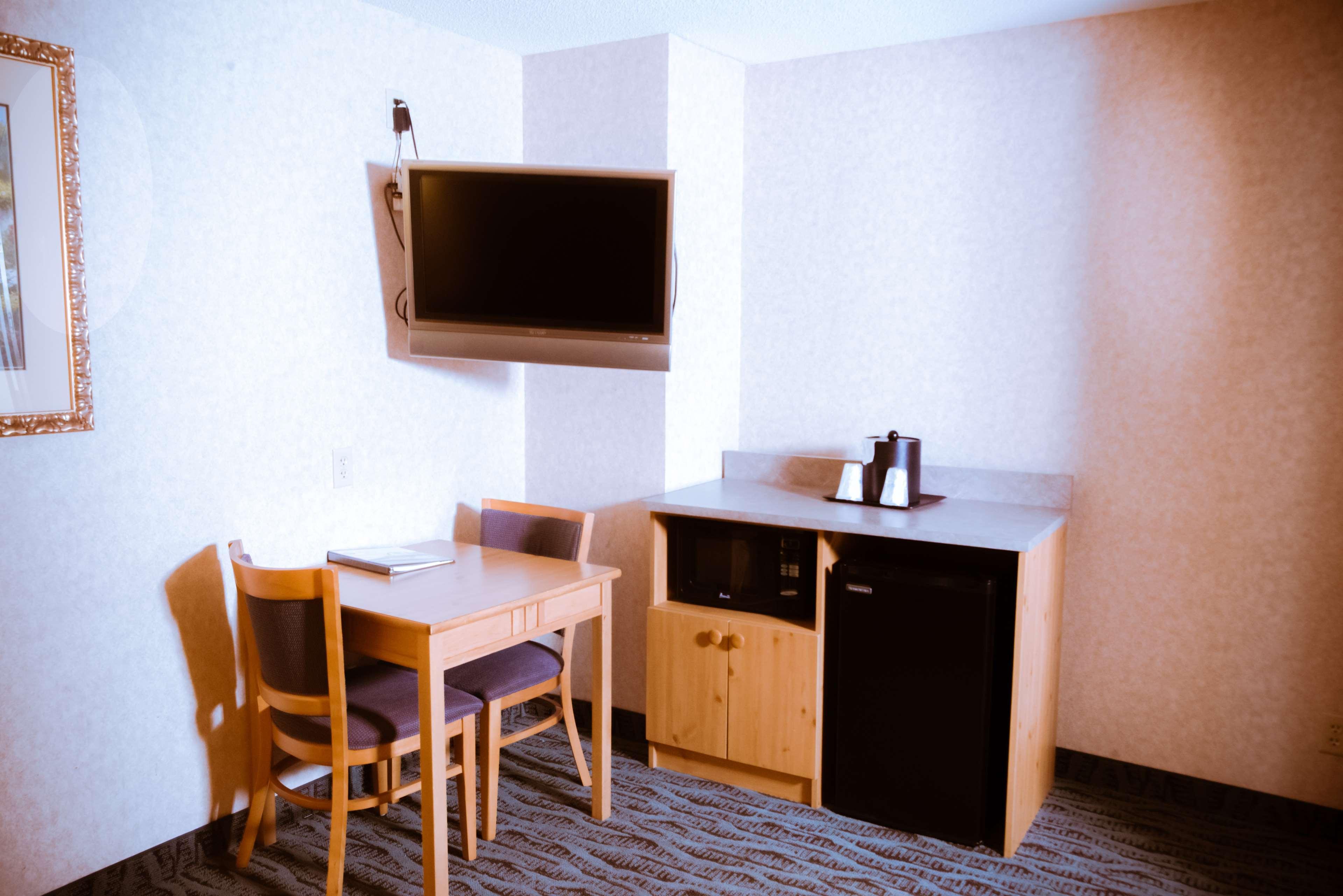 Best Western Plus Executive Court Inn & Conference Center Manchester Bagian luar foto