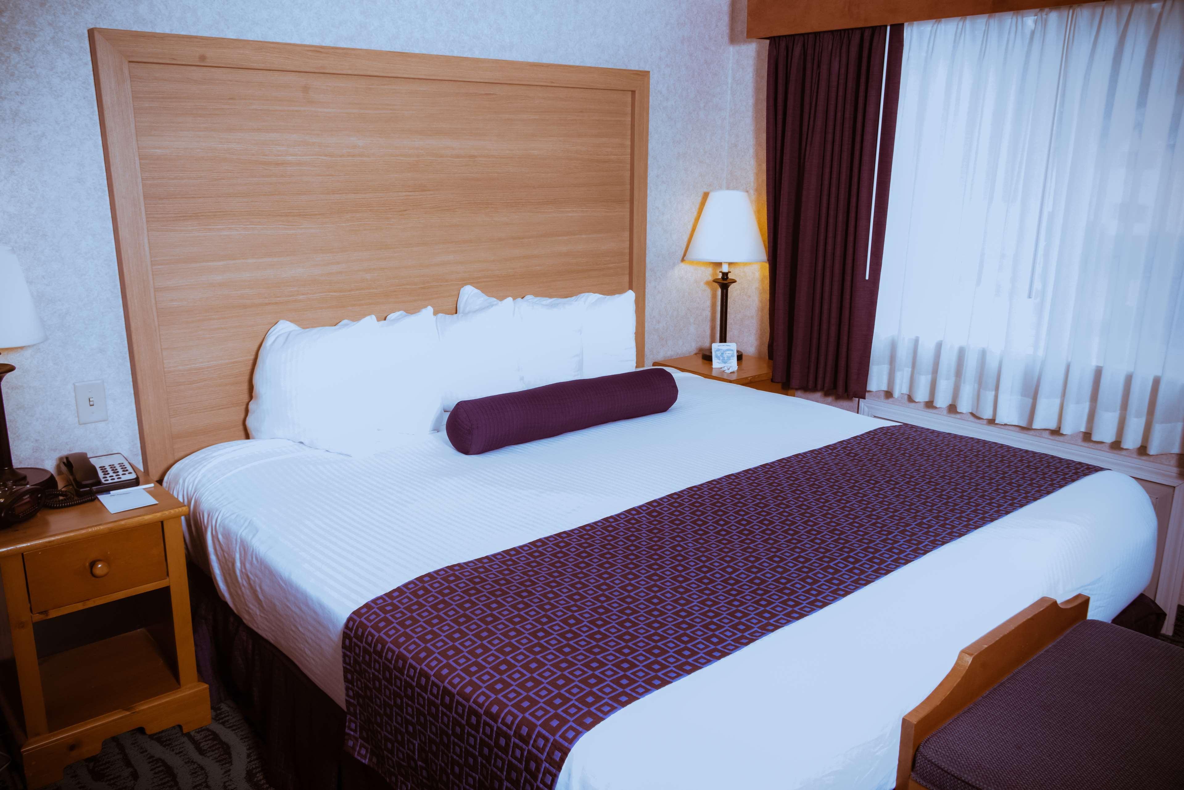 Best Western Plus Executive Court Inn & Conference Center Manchester Bagian luar foto