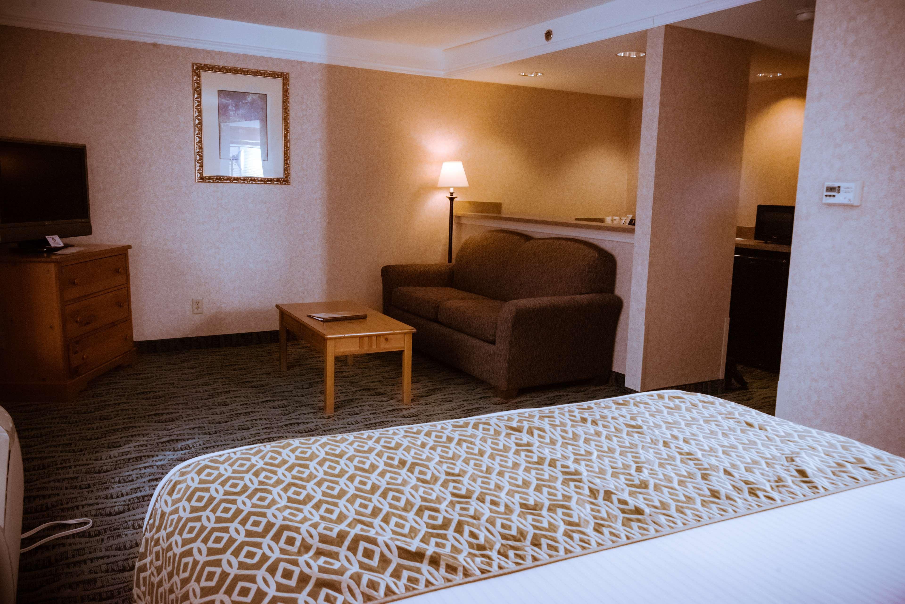 Best Western Plus Executive Court Inn & Conference Center Manchester Bagian luar foto