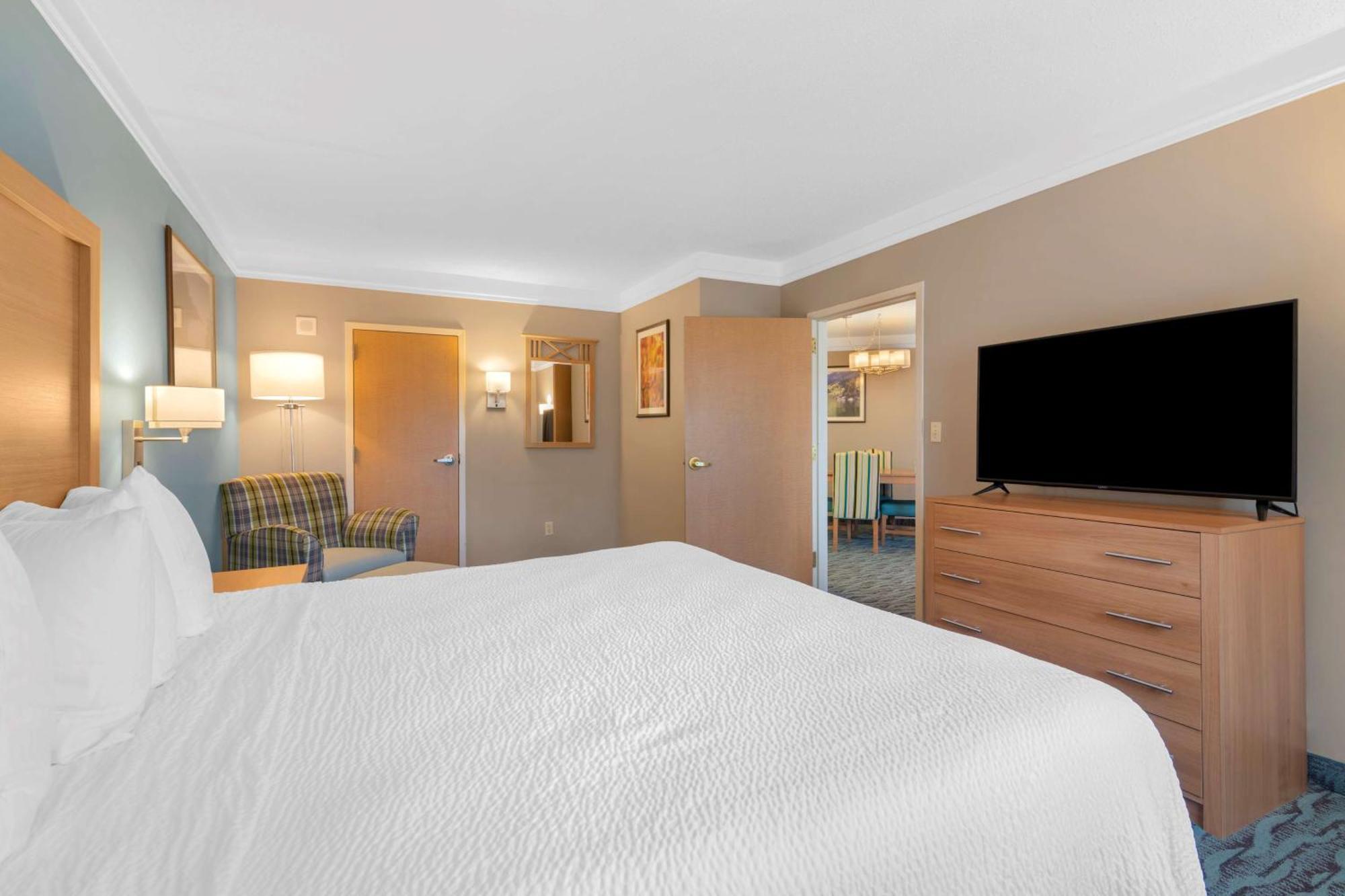 Best Western Plus Executive Court Inn & Conference Center Manchester Bagian luar foto