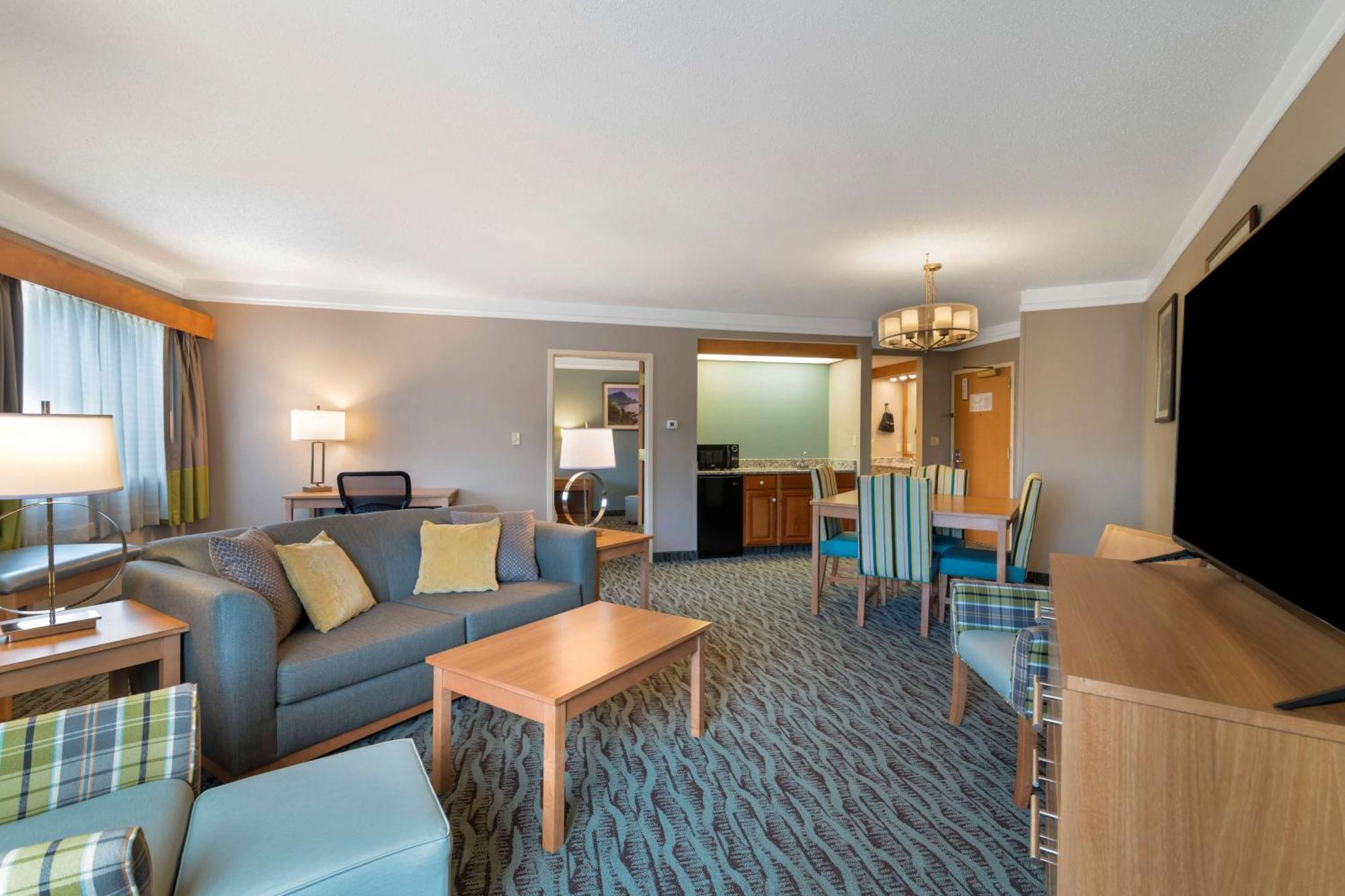 Best Western Plus Executive Court Inn & Conference Center Manchester Bagian luar foto